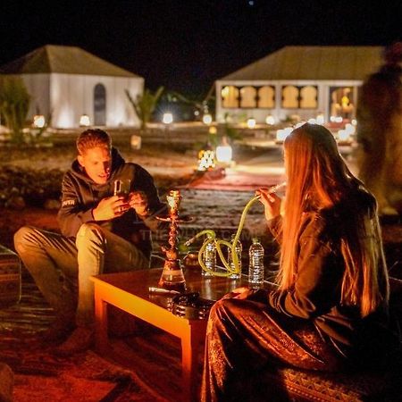 The White Camp - Your Merzouga Luxury Desert Camp & Erg Chebbi Dunes Camel Riding المظهر الخارجي الصورة