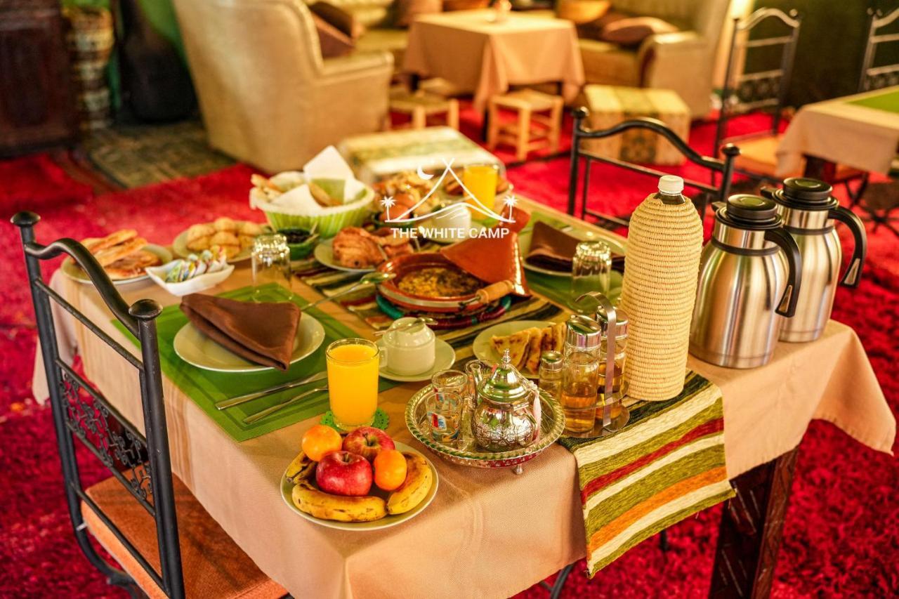 The White Camp - Your Merzouga Luxury Desert Camp & Erg Chebbi Dunes Camel Riding المظهر الخارجي الصورة
