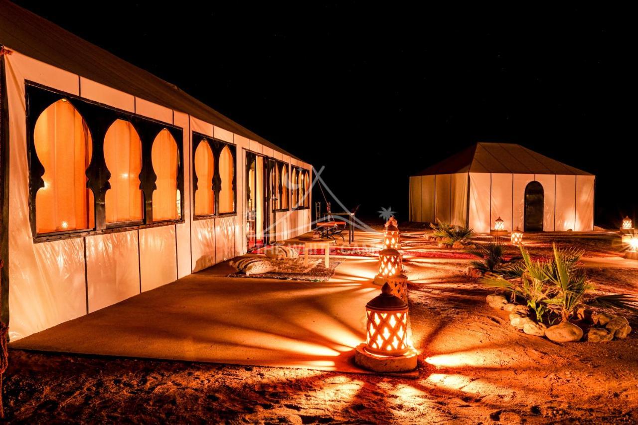 The White Camp - Your Merzouga Luxury Desert Camp & Erg Chebbi Dunes Camel Riding المظهر الخارجي الصورة