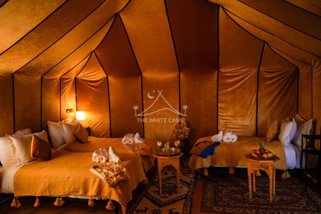 The White Camp - Your Merzouga Luxury Desert Camp & Erg Chebbi Dunes Camel Riding المظهر الخارجي الصورة