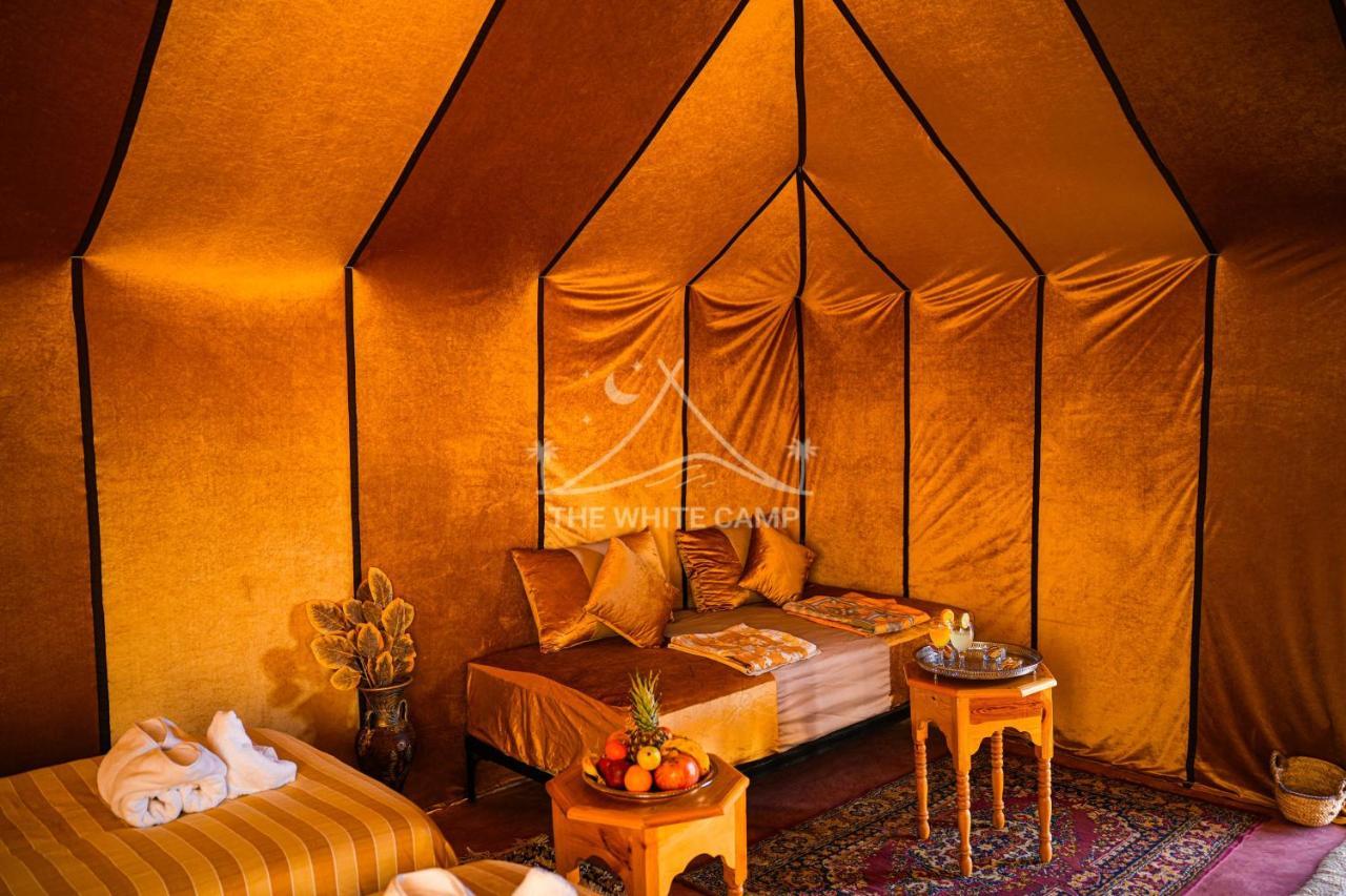 The White Camp - Your Merzouga Luxury Desert Camp & Erg Chebbi Dunes Camel Riding المظهر الخارجي الصورة