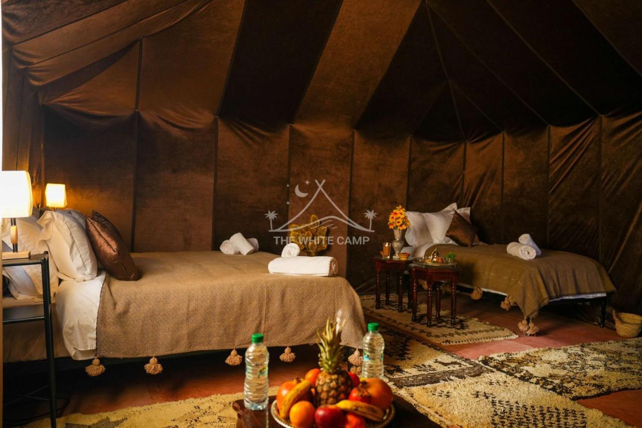 The White Camp - Your Merzouga Luxury Desert Camp & Erg Chebbi Dunes Camel Riding المظهر الخارجي الصورة