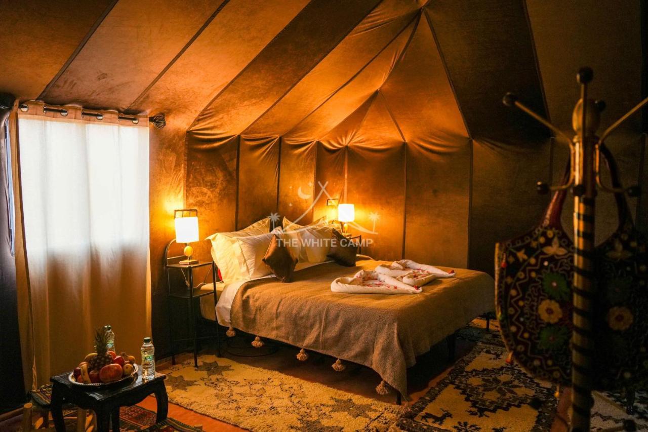 The White Camp - Your Merzouga Luxury Desert Camp & Erg Chebbi Dunes Camel Riding المظهر الخارجي الصورة