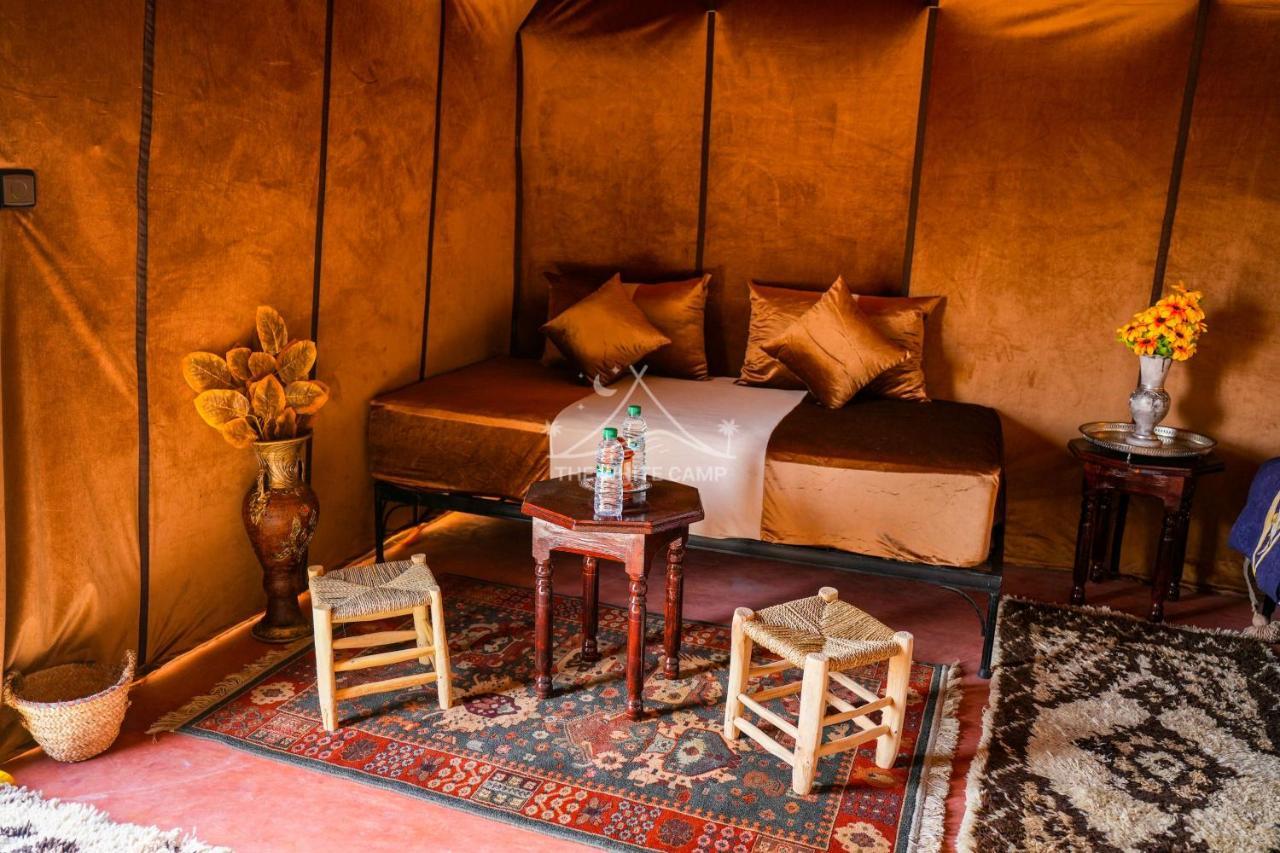 The White Camp - Your Merzouga Luxury Desert Camp & Erg Chebbi Dunes Camel Riding المظهر الخارجي الصورة