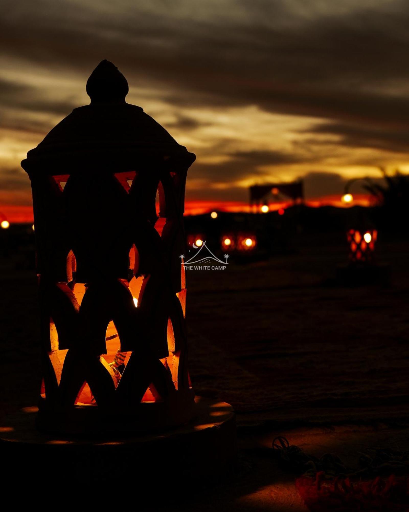 The White Camp - Your Merzouga Luxury Desert Camp & Erg Chebbi Dunes Camel Riding المظهر الخارجي الصورة