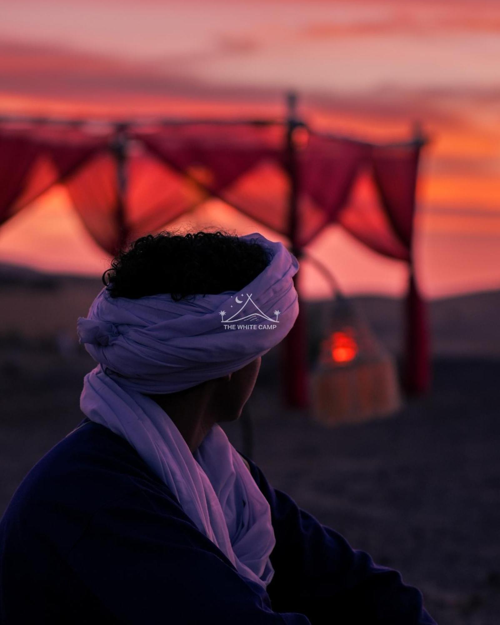 The White Camp - Your Merzouga Luxury Desert Camp & Erg Chebbi Dunes Camel Riding المظهر الخارجي الصورة