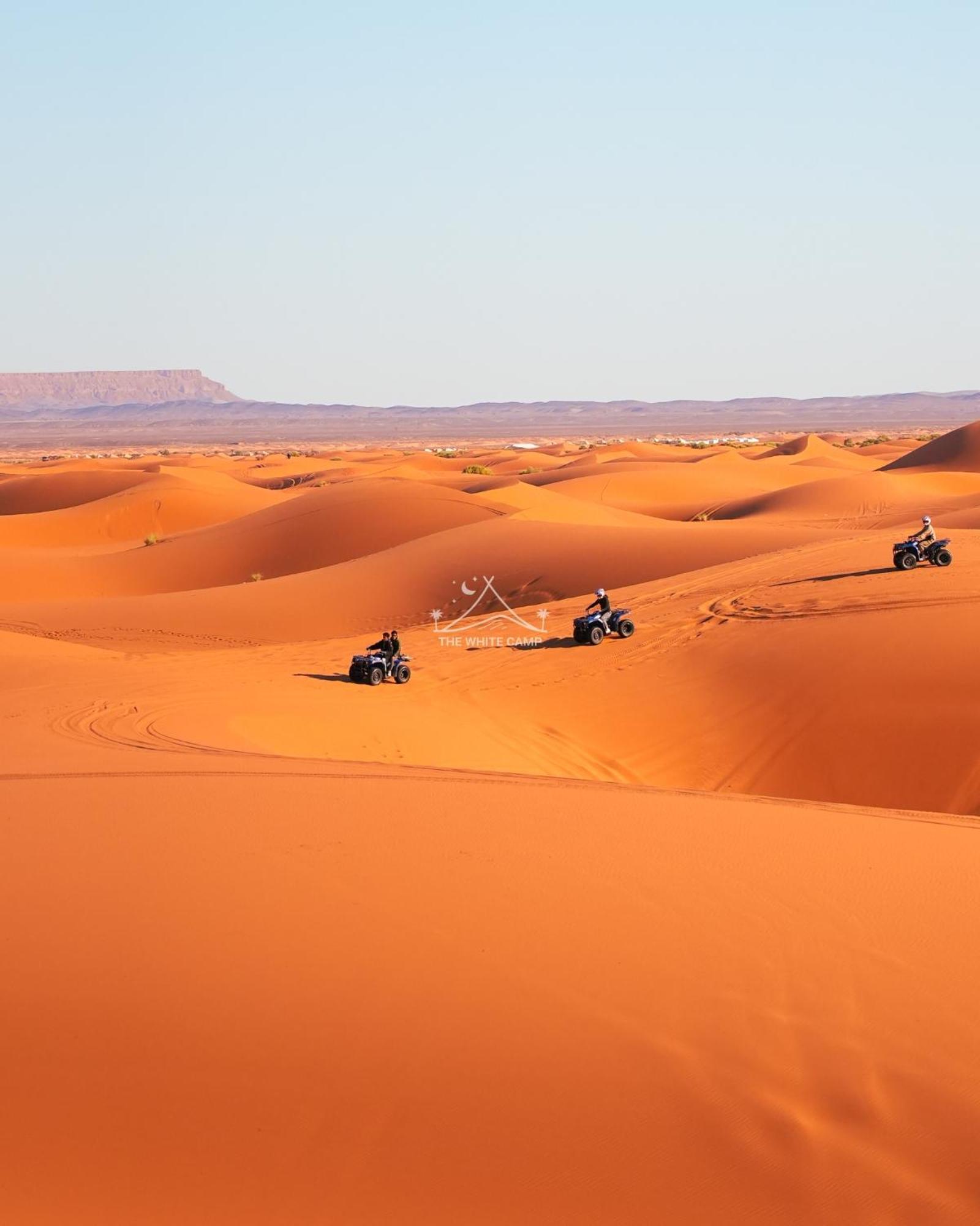 The White Camp - Your Merzouga Luxury Desert Camp & Erg Chebbi Dunes Camel Riding المظهر الخارجي الصورة