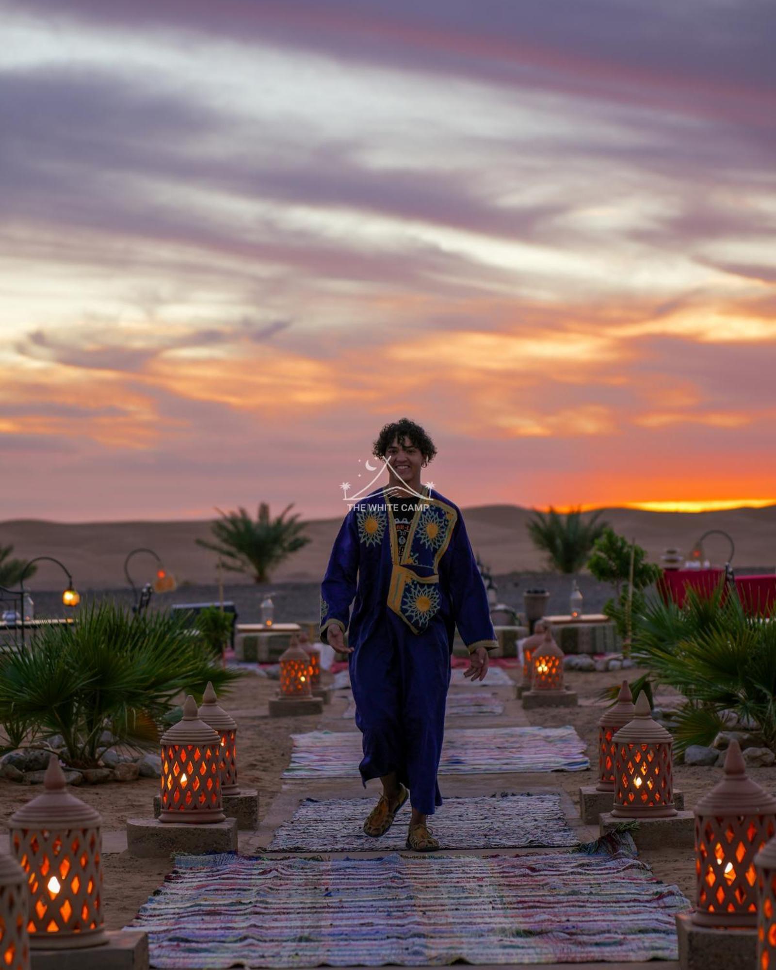 The White Camp - Your Merzouga Luxury Desert Camp & Erg Chebbi Dunes Camel Riding المظهر الخارجي الصورة